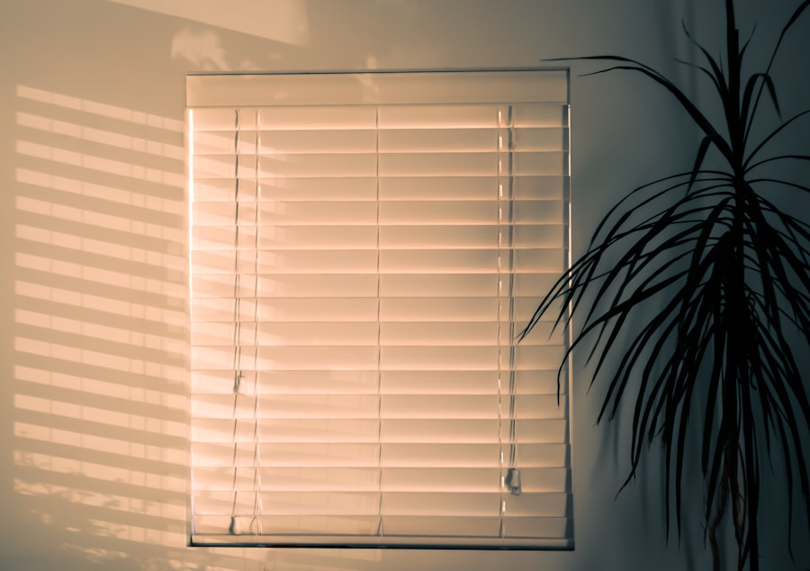 Cortinas y persianas motorizadas integradas con escenas